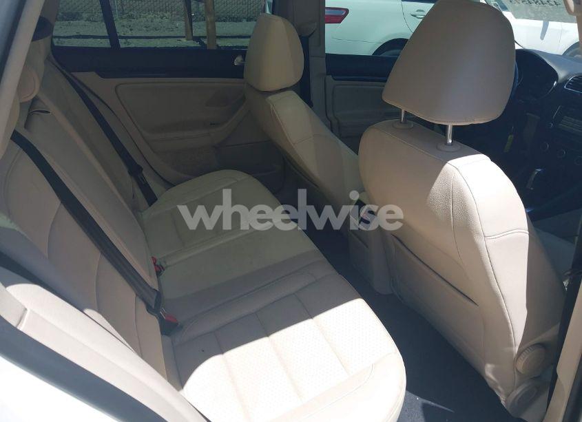 Photo 8 of 2012 Volkswagen Jetta SPORTWAGEN 2.0L TDI (VIN 3VWPL7AJ0CM682656)