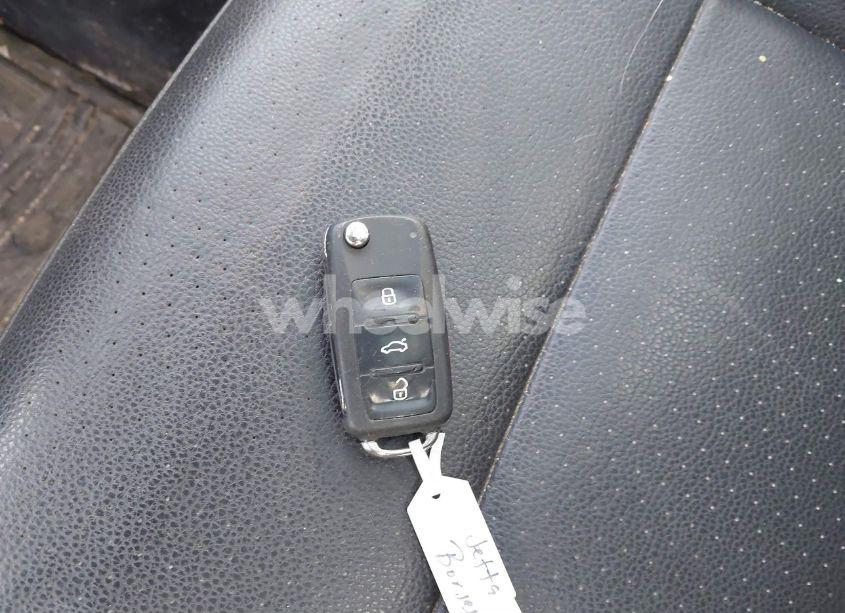 Photo 11 of 2012 Volkswagen Jetta SPORTWAGEN 2.0L TDI (VIN 3VWPL7AJ0CM684682)