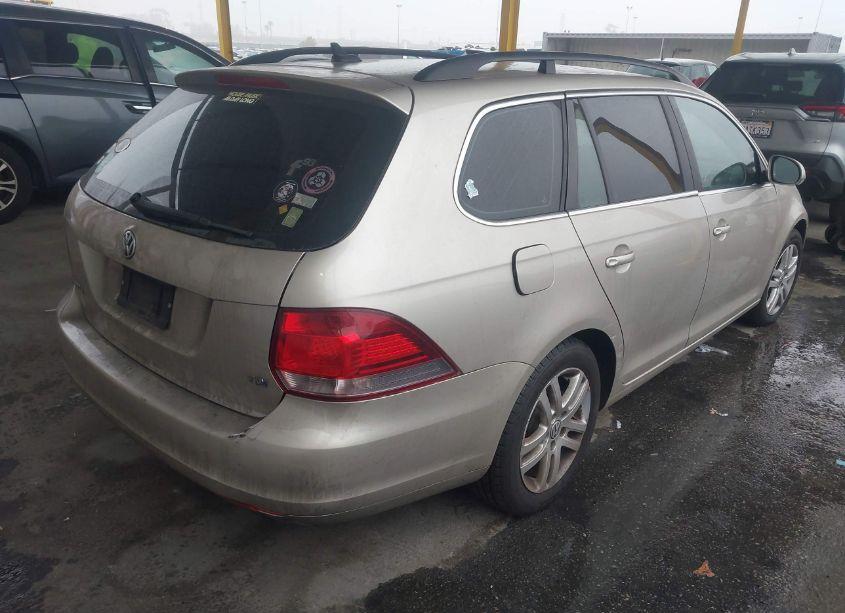 Photo 4 of 2013 Volkswagen Jetta SPORTWAGEN 2.0L TDI (VIN 3VWPL7AJ0DM617307)