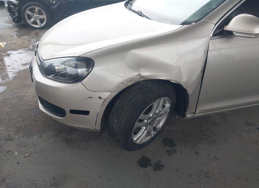 Photo 6 of 2013 Volkswagen Jetta SPORTWAGEN 2.0L TDI (VIN 3VWPL7AJ0DM617307)