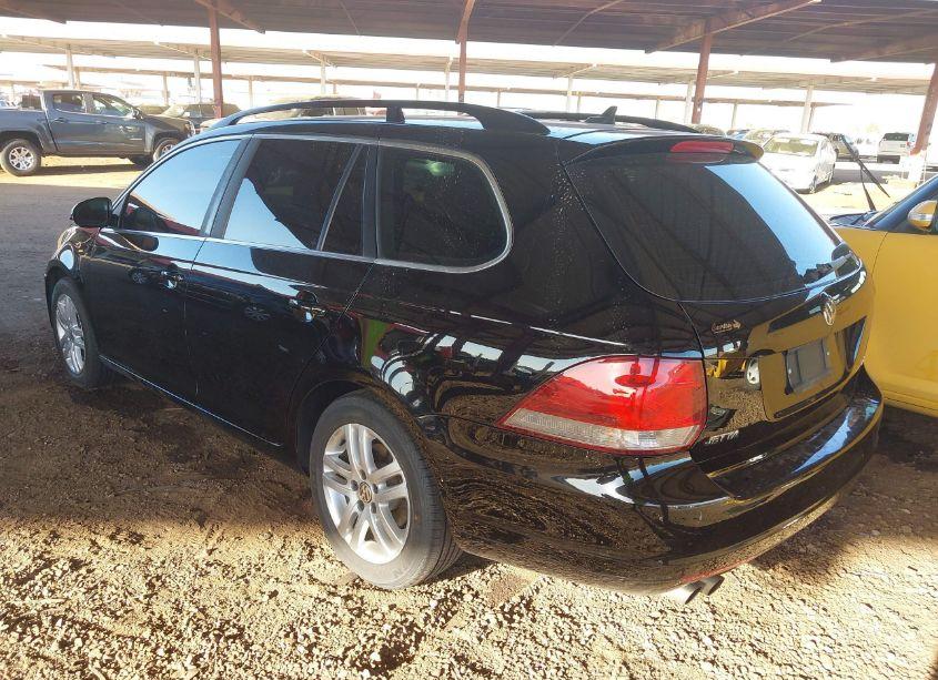 Photo 3 of 2013 Volkswagen Jetta SPORTWAGEN 2.0L TDI (VIN 3VWPL7AJ0DM695246)