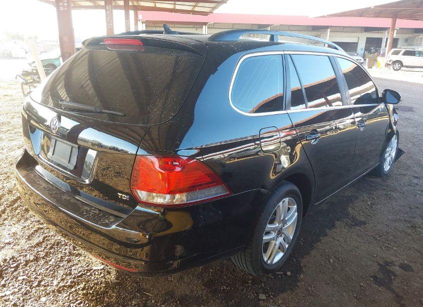 Photo 4 of 2013 Volkswagen Jetta SPORTWAGEN 2.0L TDI (VIN 3VWPL7AJ0DM695246)