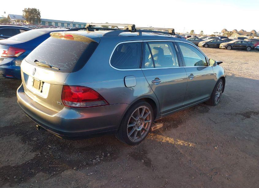 Photo 4 of 2012 Volkswagen Jetta SPORTWAGEN 2.0L TDI (VIN 3VWPL7AJ1CM622465)