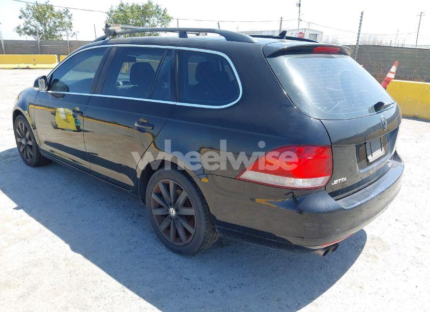 Photo 3 of 2013 Volkswagen Jetta SPORTWAGEN 2.0L TDI (VIN 3VWPL7AJ1DM602282)