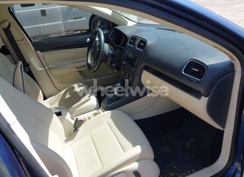 Photo 5 of 2013 Volkswagen Jetta SPORTWAGEN 2.0L TDI (VIN 3VWPL7AJ1DM663907)