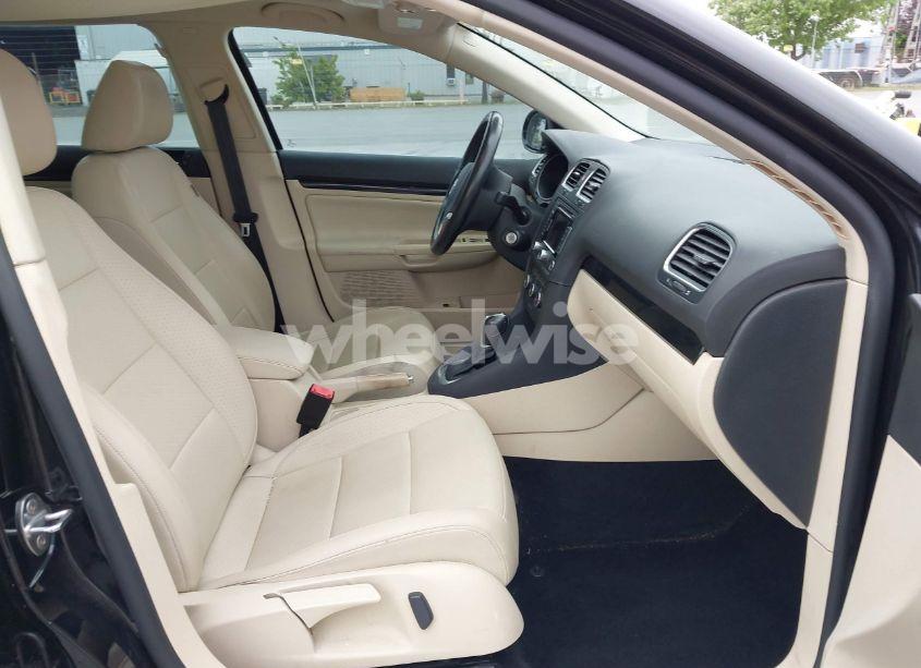 Photo 5 of 2013 Volkswagen Jetta SPORTWAGEN 2.0L TDI (VIN 3VWPL7AJ1DM692811)