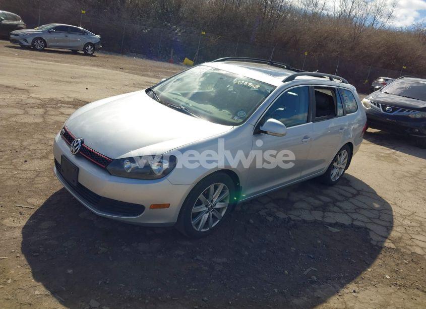 Photo 2 of 2014 Volkswagen Jetta SPORTWAGEN 2.0L TDI (VIN 3VWPL7AJ1EM627958)