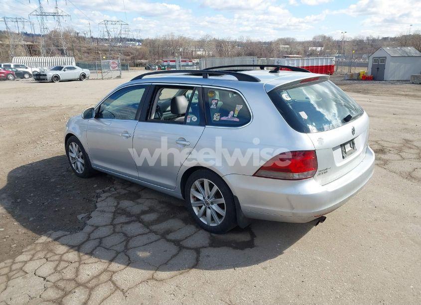 Photo 3 of 2014 Volkswagen Jetta SPORTWAGEN 2.0L TDI (VIN 3VWPL7AJ1EM627958)