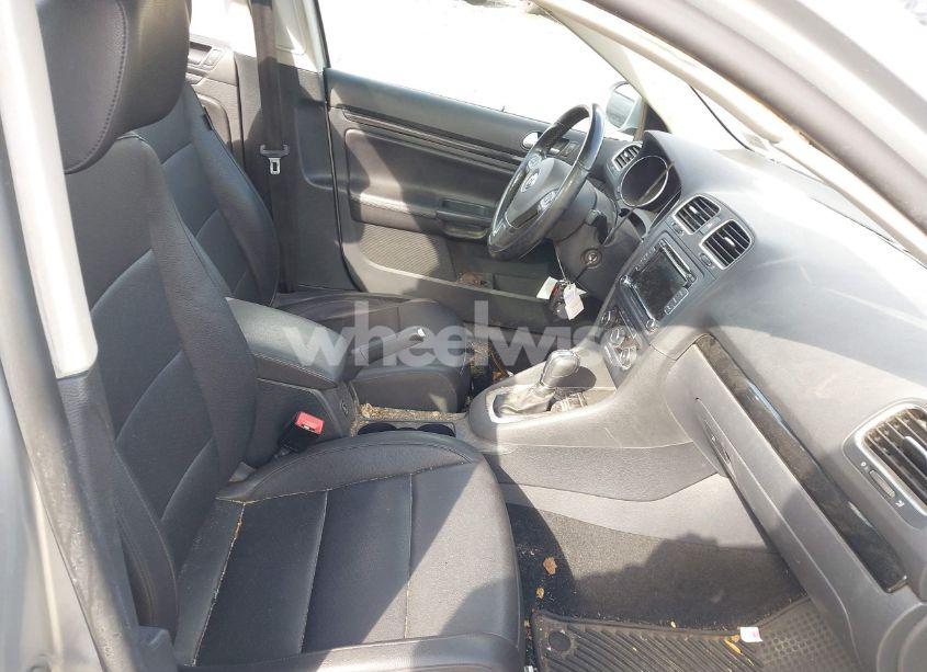 Photo 5 of 2014 Volkswagen Jetta SPORTWAGEN 2.0L TDI (VIN 3VWPL7AJ1EM627958)