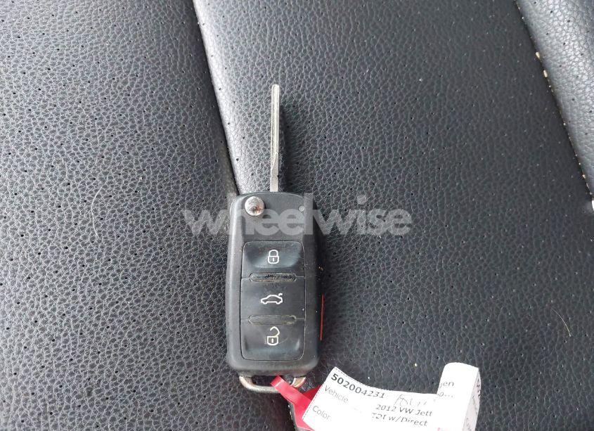 Photo 11 of 2012 Volkswagen Jetta SPORTWAGEN 2.0L TDI (VIN 3VWPL7AJ2CM634950)