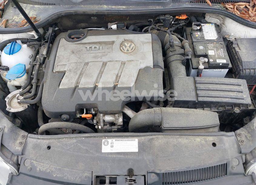 Photo 10 of 2013 Volkswagen Jetta SPORTWAGEN 2.0L TDI (VIN 3VWPL7AJ2DM604624)