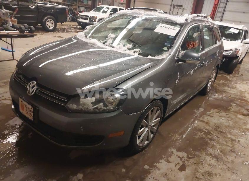 Photo 2 of 2013 Volkswagen Jetta SPORTWAGEN 2.0L TDI (VIN 3VWPL7AJ2DM609371)