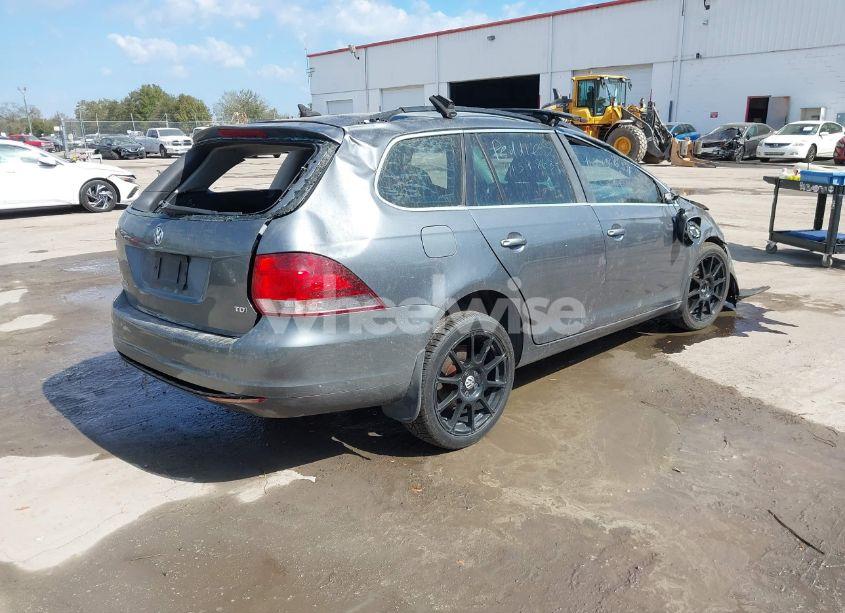 Photo 4 of 2014 Volkswagen Jetta SPORTWAGEN 2.0L TDI (VIN 3VWPL7AJ2EM602051)