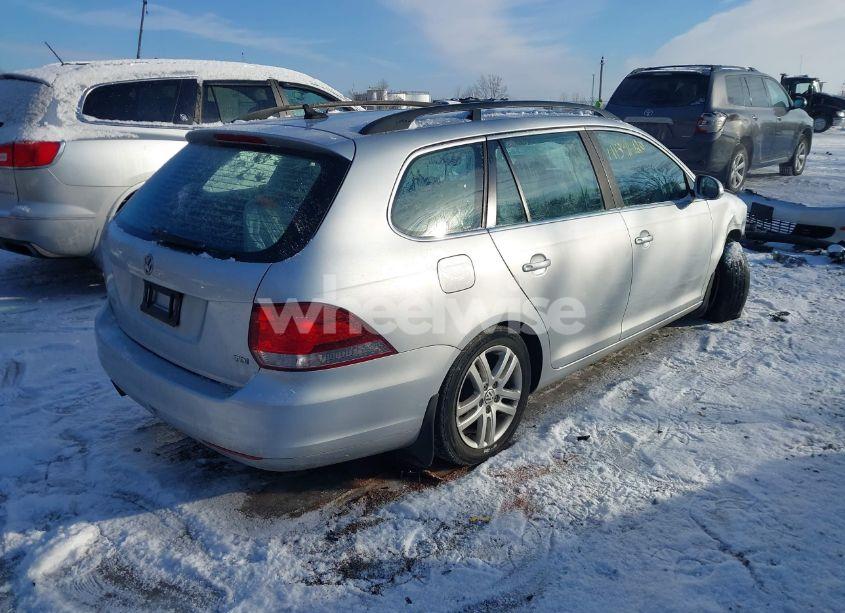 Photo 4 of 2014 Volkswagen Jetta SPORTWAGEN 2.0L TDI (VIN 3VWPL7AJ2EM613843)