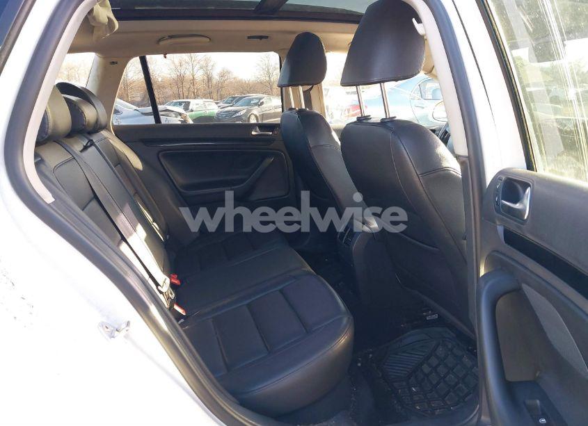 Photo 8 of 2011 Volkswagen Jetta SPORTWAGEN 2.0L TDI (VIN 3VWPL7AJ3BM698798)
