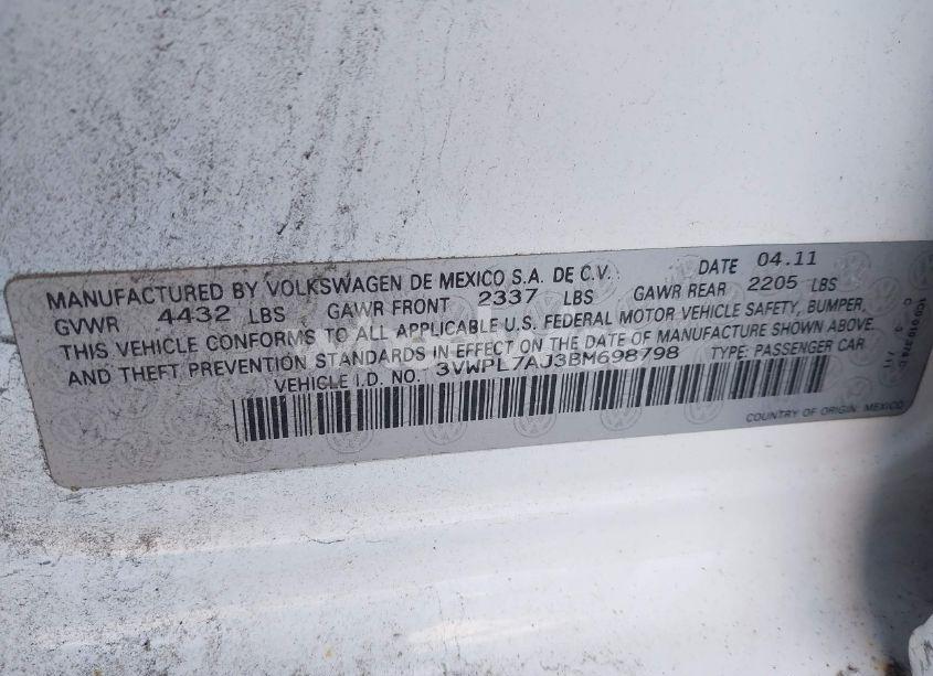Photo 9 of 2011 Volkswagen Jetta SPORTWAGEN 2.0L TDI (VIN 3VWPL7AJ3BM698798)