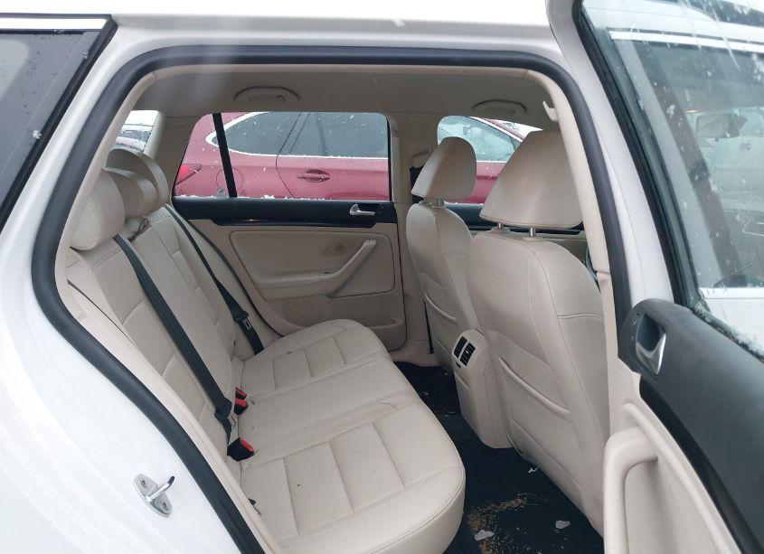 Photo 8 of 2012 Volkswagen Jetta SPORTWAGEN 2.0L TDI (VIN 3VWPL7AJ3CM620183)