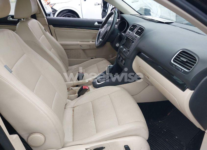 Photo 5 of 2012 Volkswagen Jetta SPORTWAGEN 2.0L TDI (VIN 3VWPL7AJ3CM657816)