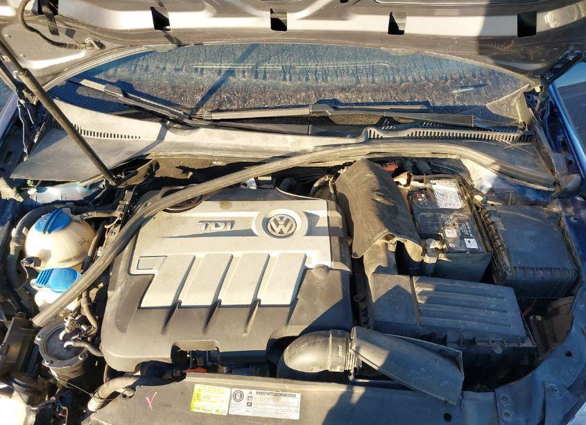 Photo 10 of 2012 Volkswagen Jetta SPORTWAGEN 2.0L TDI (VIN 3VWPL7AJ3CM688497)