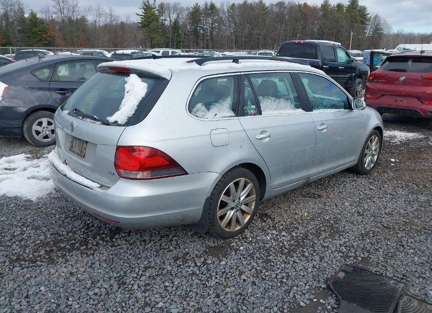 Photo 4 of 2012 Volkswagen Jetta SPORTWAGEN 2.0L TDI (VIN 3VWPL7AJ3CM714371)