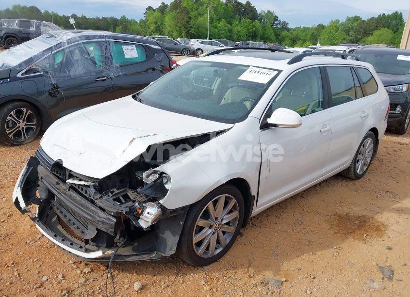 Photo 2 of 2013 Volkswagen Jetta SPORTWAGEN 2.0L TDI (VIN 3VWPL7AJ3DM613395)