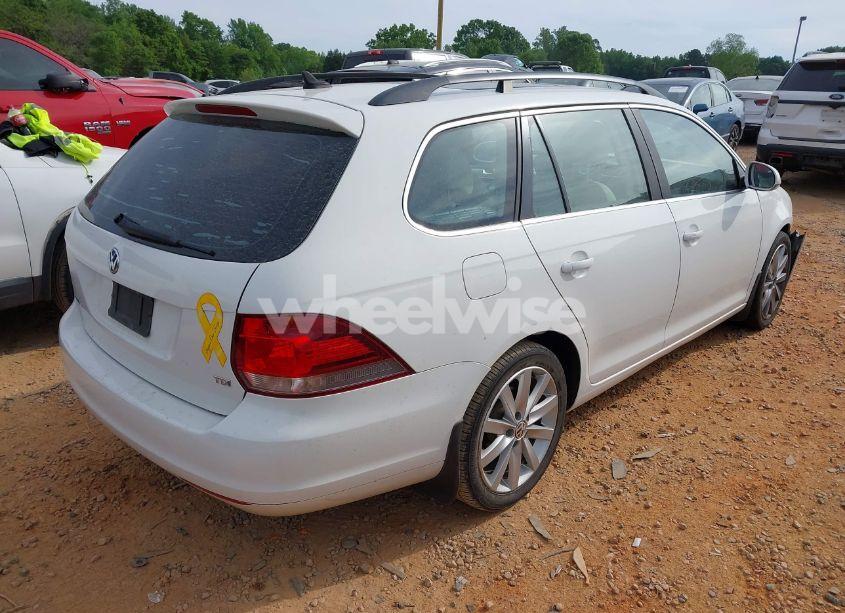 Photo 4 of 2013 Volkswagen Jetta SPORTWAGEN 2.0L TDI (VIN 3VWPL7AJ3DM613395)