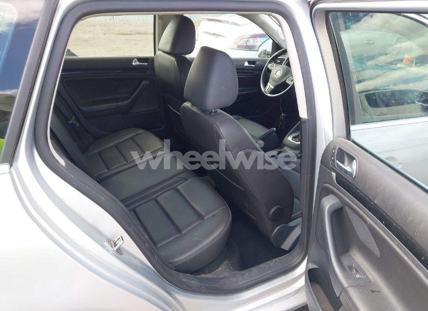 Photo 8 of 2013 Volkswagen Jetta SPORTWAGEN 2.0L TDI (VIN 3VWPL7AJ3DM694141)