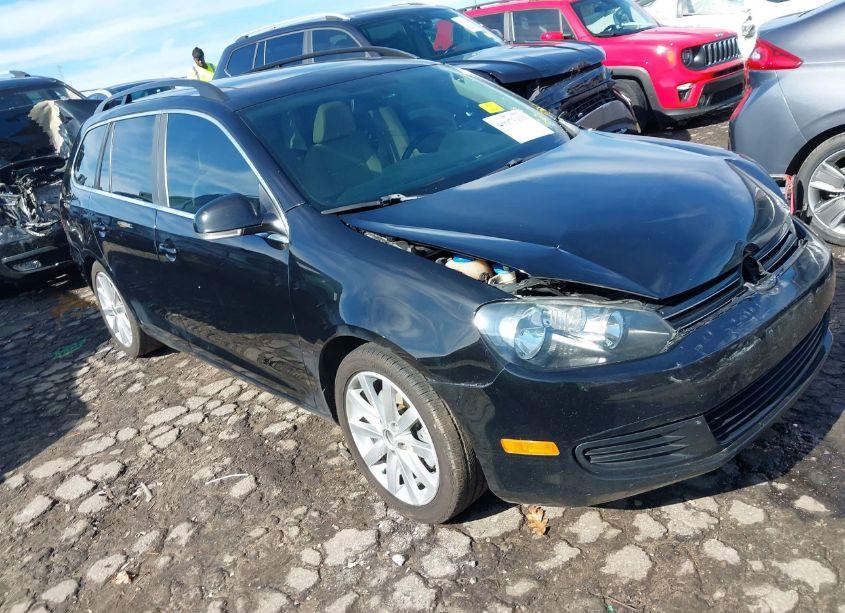 2014 Volkswagen Jetta SPORTWAGEN 2.0L TDI (VIN 3VWPL7AJ3EM612104) main photo