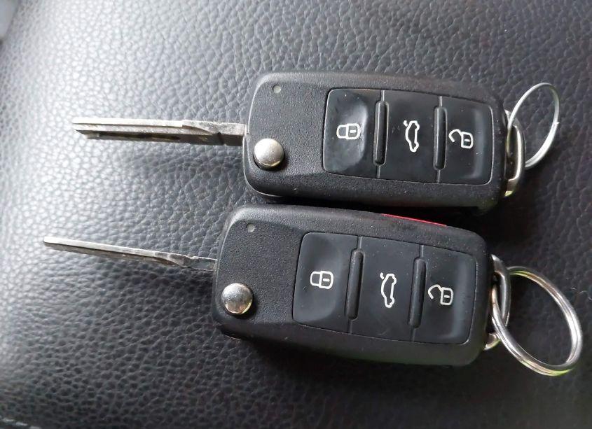 Photo 11 of 2011 Volkswagen Jetta SPORTWAGEN 2.0L TDI (VIN 3VWPL7AJ4BM637444)