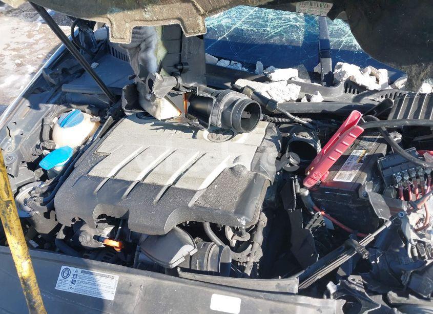 Photo 10 of 2011 Volkswagen Jetta SPORTWAGEN 2.0L TDI (VIN 3VWPL7AJ4BM655880)