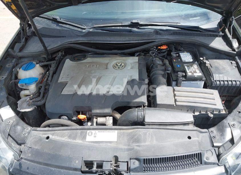 Photo 10 of 2011 Volkswagen Jetta SPORTWAGEN 2.0L TDI (VIN 3VWPL7AJ4BM699006)