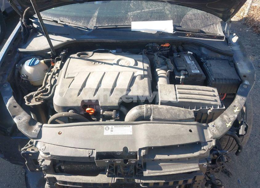 Photo 10 of 2011 Volkswagen Jetta SPORTWAGEN 2.0L TDI (VIN 3VWPL7AJ4BM722588)