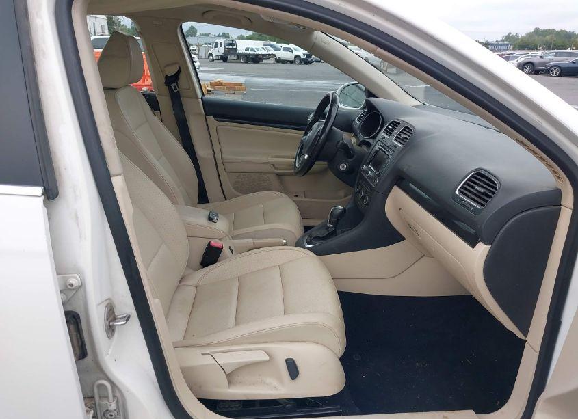 Photo 5 of 2012 Volkswagen Jetta SPORTWAGEN 2.0L TDI (VIN 3VWPL7AJ4CM668999)