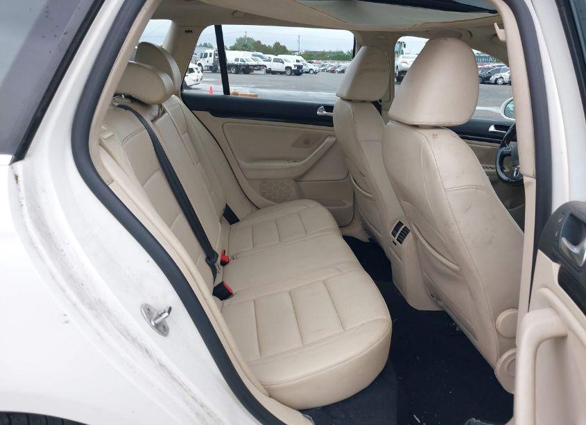 Photo 8 of 2012 Volkswagen Jetta SPORTWAGEN 2.0L TDI (VIN 3VWPL7AJ4CM668999)