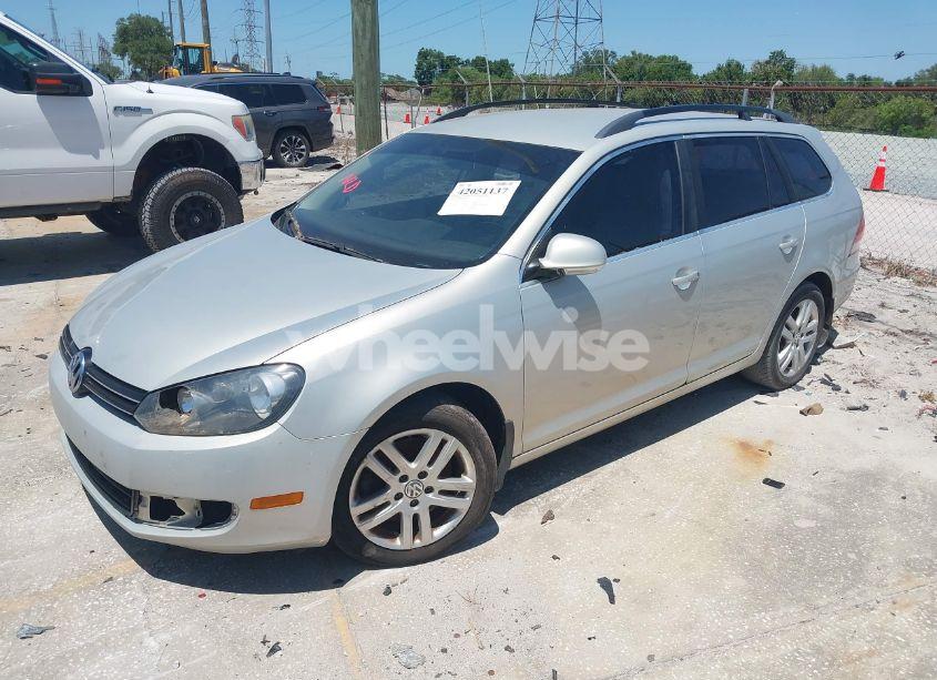Photo 2 of 2010 Volkswagen Jetta TDI (VIN 3VWPL7AJ5AM687879)