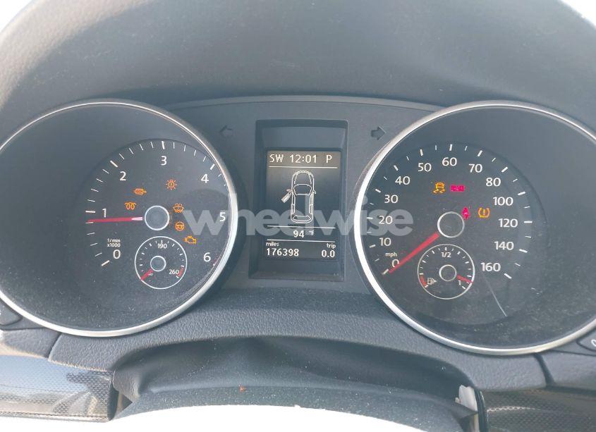 Photo 7 of 2010 Volkswagen Jetta TDI (VIN 3VWPL7AJ5AM687879)