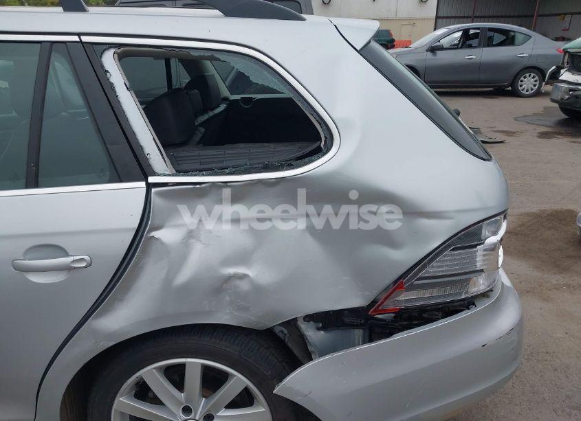 Photo 6 of 2012 Volkswagen Jetta SPORTWAGEN 2.0L TDI (VIN 3VWPL7AJ5CM713304)