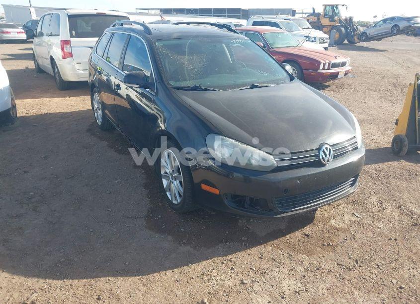 2013 Volkswagen Jetta SPORTWAGEN TDI W/SUNROOF (VIN 3VWPL7AJ5DM677681) main photo