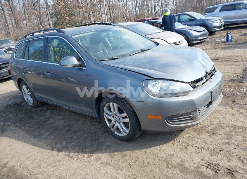 2013 Volkswagen Jetta SPORTWAGEN 2.0L TDI (VIN 3VWPL7AJ5DM678619) main photo
