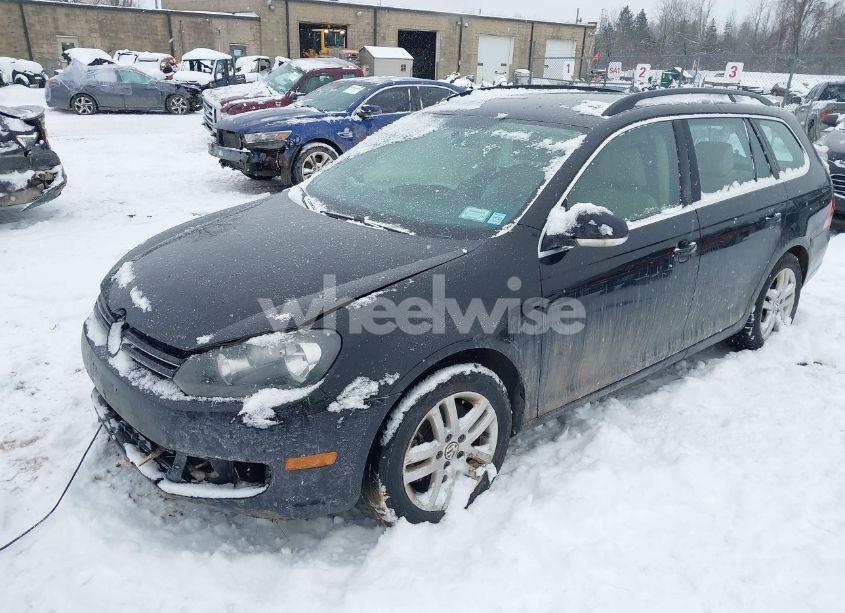 Photo 2 of 2013 Volkswagen Jetta SPORTWAGEN 2.0L TDI (VIN 3VWPL7AJ5DM684887)