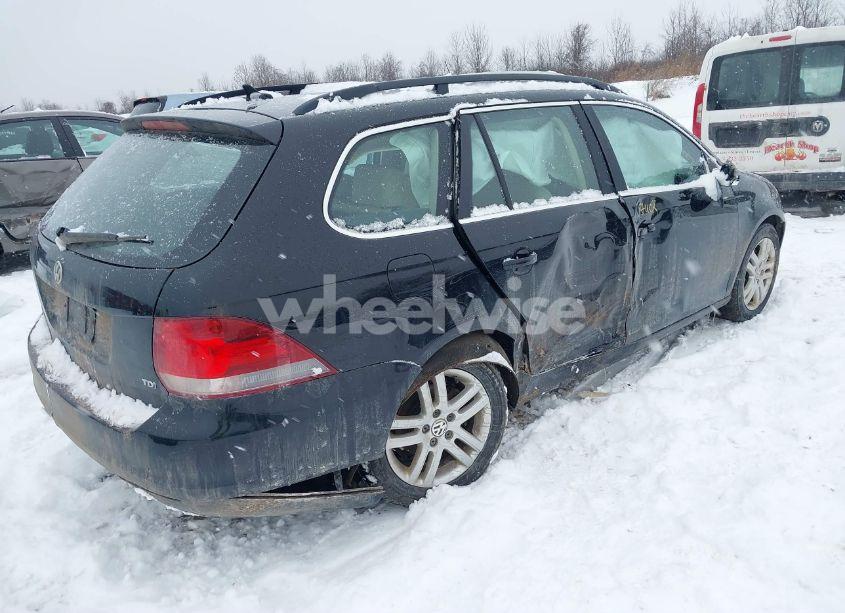 Photo 4 of 2013 Volkswagen Jetta SPORTWAGEN 2.0L TDI (VIN 3VWPL7AJ5DM684887)