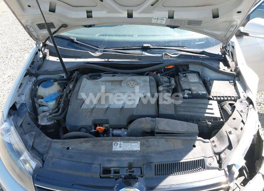 Photo 10 of 2011 Volkswagen Jetta SPORTWAGEN 2.0L TDI (VIN 3VWPL7AJ6BM655606)