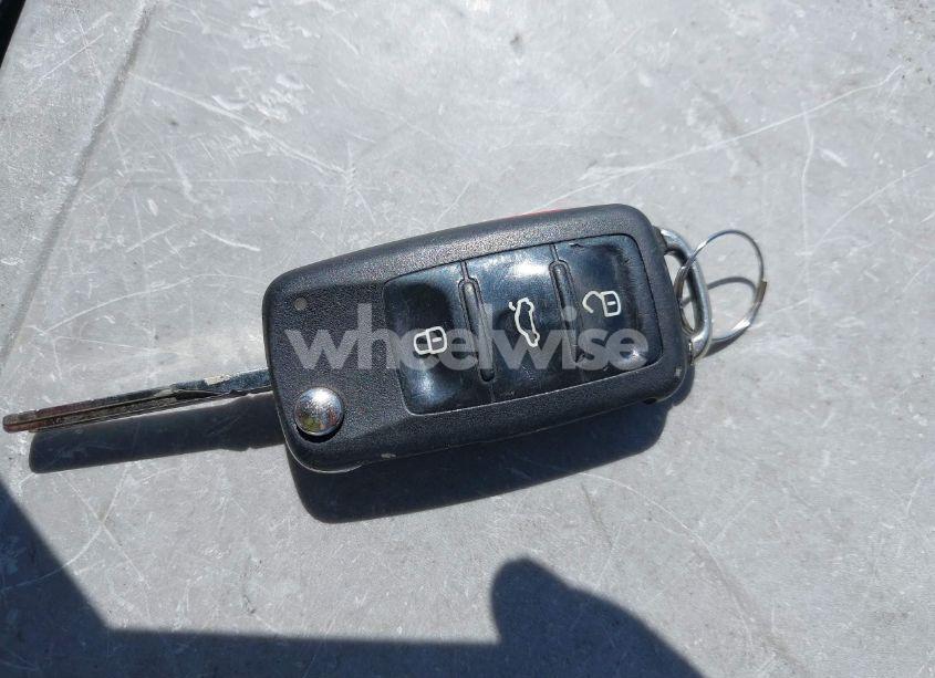 Photo 11 of 2011 Volkswagen Jetta SPORTWAGEN 2.0L TDI (VIN 3VWPL7AJ6BM655606)