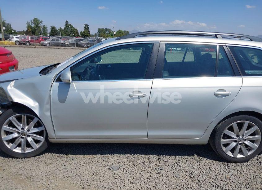 Photo 14 of 2011 Volkswagen Jetta SPORTWAGEN 2.0L TDI (VIN 3VWPL7AJ6BM655606)