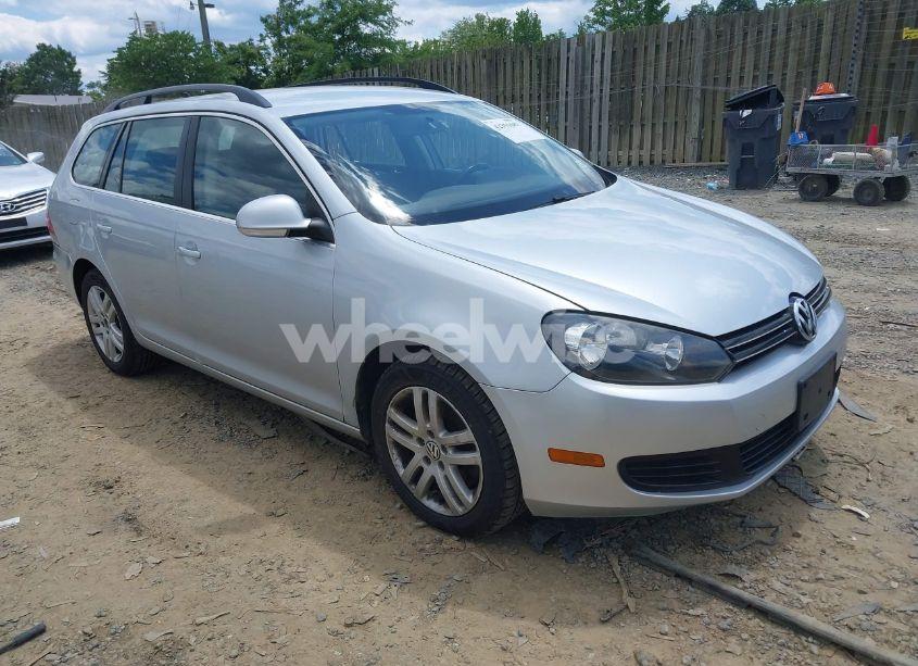 2011 Volkswagen Jetta SPORTWAGEN 2.0L TDI (VIN 3VWPL7AJ6BM698231) main photo