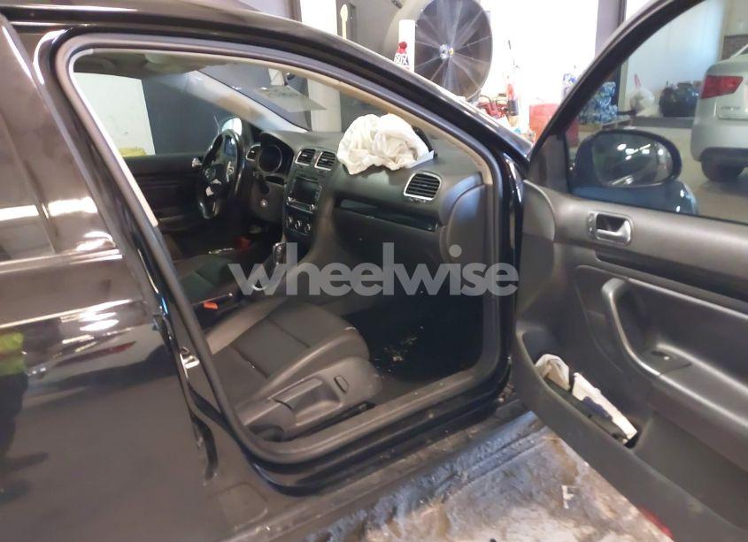 Photo 5 of 2013 Volkswagen Jetta SPORTWAGEN 2.0L TDI (VIN 3VWPL7AJ6DM611740)