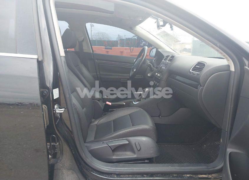 Photo 5 of 2013 Volkswagen Jetta SPORTWAGEN 2.0L TDI (VIN 3VWPL7AJ6DM640154)