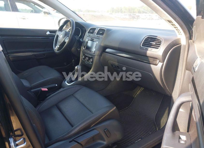 Photo 5 of 2013 Volkswagen Jetta SPORTWAGEN 2.0L TDI (VIN 3VWPL7AJ6DM695011)