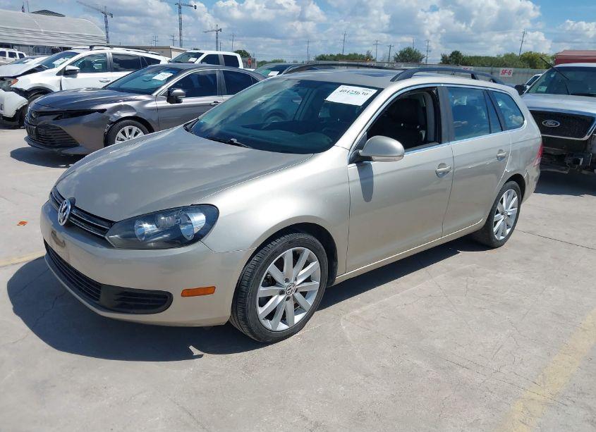 Photo 2 of 2014 Volkswagen Jetta SPORTWAGEN 2.0L TDI (VIN 3VWPL7AJ6EM615661)