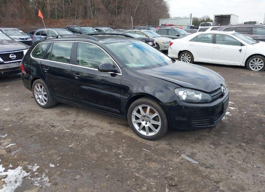 2011 Volkswagen Jetta SPORTWAGEN 2.0L TDI (VIN 3VWPL7AJ7BM711679) main photo